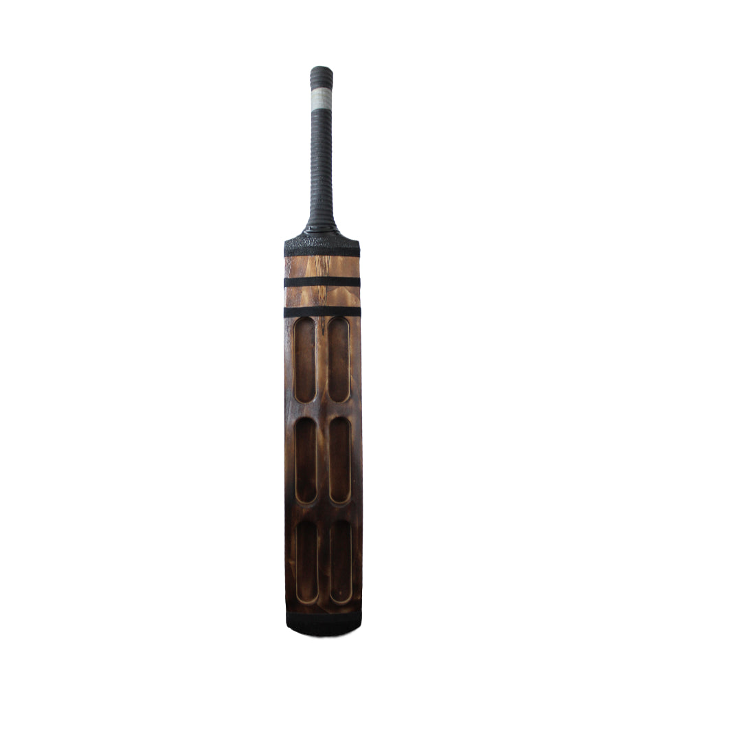 Kashmir Willow Scoop Cricket Bat – Lightweight, Durable & Designed for Power Hitting